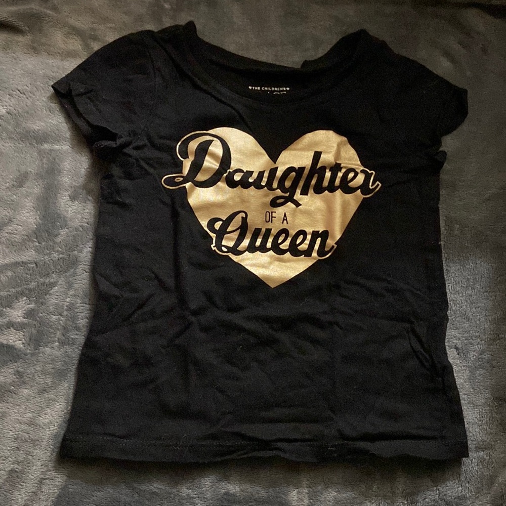 Daughter of a queen t shirt